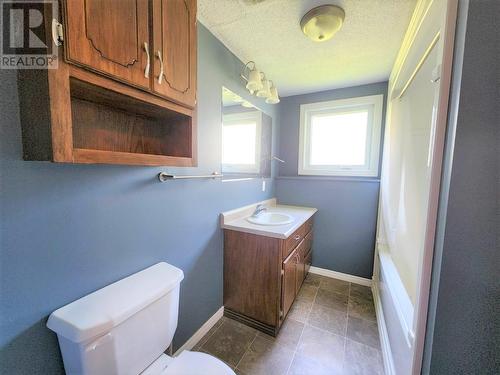10 Fourth Avenue, Pasadena, NL - Indoor Photo Showing Bathroom