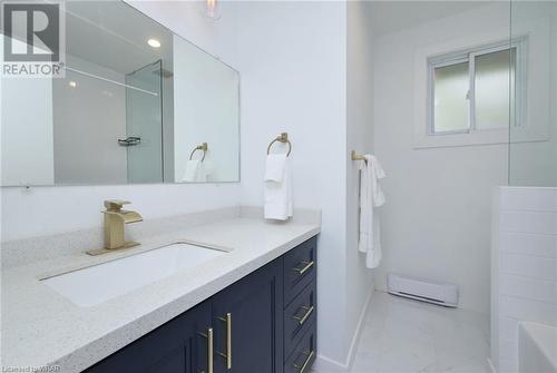 105 Mill Street, Shelburne, ON - Indoor Photo Showing Bathroom