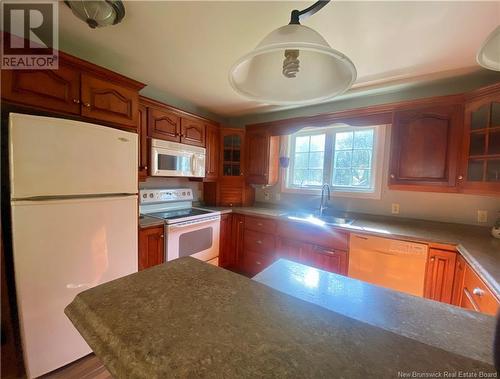 142 Days Corner Road, Lower Greenwich, NB - Indoor Photo Showing Kitchen With Double Sink