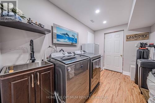 134 Win Timbers Crescent, Whitchurch-Stouffville, ON - Indoor Photo Showing Laundry Room