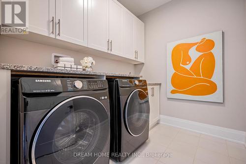 1420 Ford Strathy Crescent, Oakville, ON - Indoor Photo Showing Laundry Room
