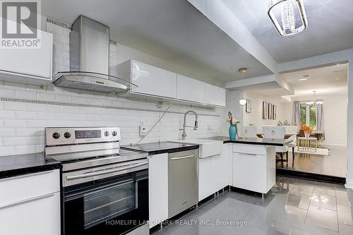 237 Ontario Street, Toronto, ON - Indoor Photo Showing Kitchen With Stainless Steel Kitchen With Upgraded Kitchen