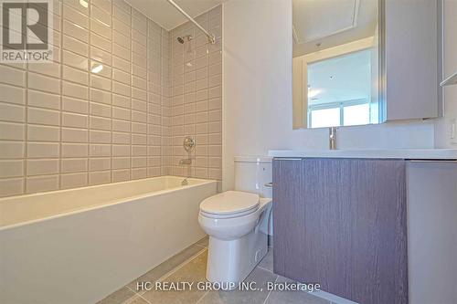 1505 - 203 College Street, Toronto, ON - Indoor Photo Showing Bathroom