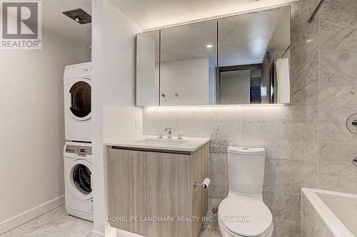 601 - 17 Bathurst Street, Toronto, ON - Indoor Photo Showing Laundry Room