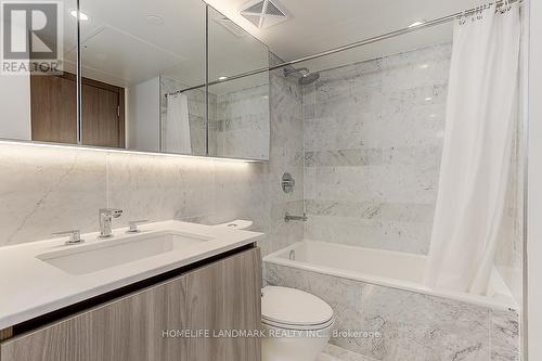 601 - 17 Bathurst Street, Toronto, ON - Indoor Photo Showing Bathroom