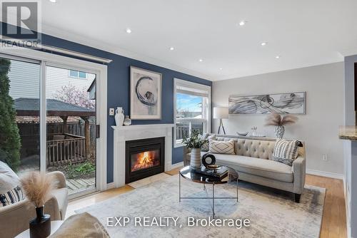 2861 Westbury Court, Mississauga, ON - Indoor Photo Showing Living Room With Fireplace