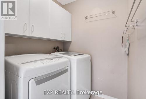 2861 Westbury Court, Mississauga, ON - Indoor Photo Showing Laundry Room