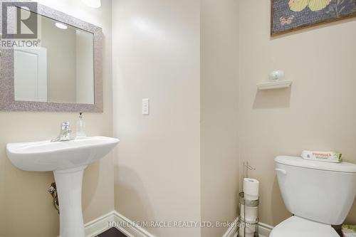 33 Orangeblossom Trail, Brampton, ON - Indoor Photo Showing Bathroom
