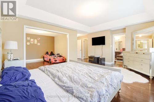 33 Orangeblossom Trail, Brampton, ON - Indoor Photo Showing Bedroom
