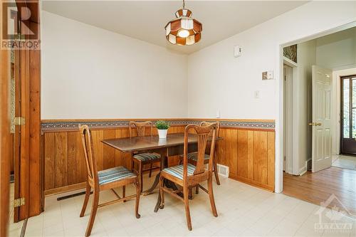 985 Parkhurst Boulevard, Ottawa, ON - Indoor Photo Showing Dining Room