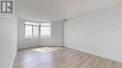 Ph15 - 300 Webb Drive, Mississauga, ON - Indoor Photo Showing Other Room