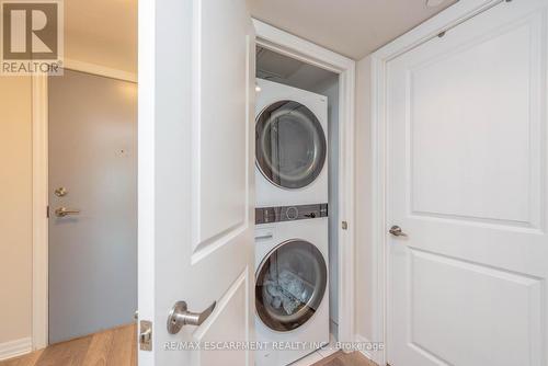 802 - 80 Esther Lorrie Drive, Toronto, ON - Indoor Photo Showing Laundry Room