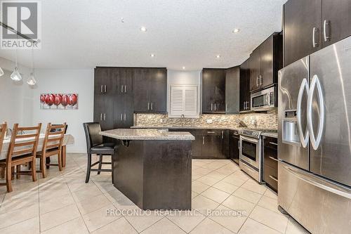 357 Westpark Crescent, Waterloo, ON - Indoor Photo Showing Kitchen With Upgraded Kitchen