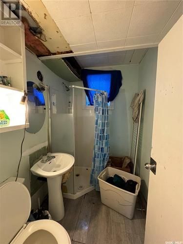 425 S Avenue S, Saskatoon, SK - Indoor Photo Showing Bathroom