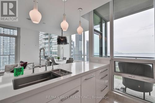 Lp04 - 2240 Lake Shore Boulevard, Toronto, ON - Indoor Photo Showing Kitchen With Double Sink