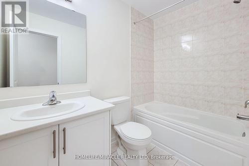 1544 Hilson Heights, Milton, ON - Indoor Photo Showing Bathroom