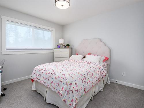 3332 Harbourview Blvd, Courtenay, BC - Indoor Photo Showing Bedroom