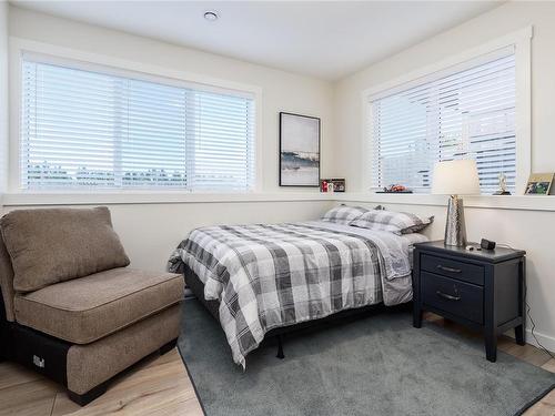 3332 Harbourview Blvd, Courtenay, BC - Indoor Photo Showing Bedroom