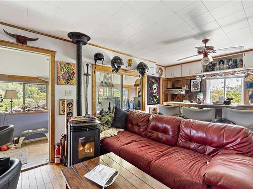 1280 Scotchtown Rd, Nanaimo, BC - Indoor With Fireplace