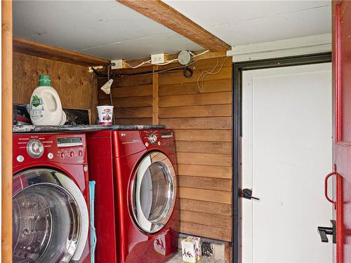 1280 Scotchtown Rd, Nanaimo, BC - Indoor Photo Showing Laundry Room