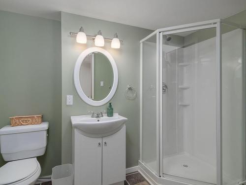 2102 Manchester Lane, Nanaimo, BC - Indoor Photo Showing Bathroom