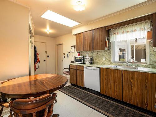 10126 Old Victoria Rd, Chemainus, BC - Indoor Photo Showing Kitchen