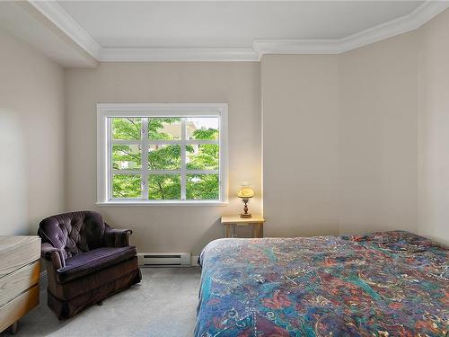 203-2277 Oak Bay Ave, Oak Bay, BC - Indoor Photo Showing Bedroom
