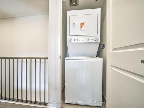 C-21 Lookout Dr, Clarington, ON - Indoor Photo Showing Laundry Room
