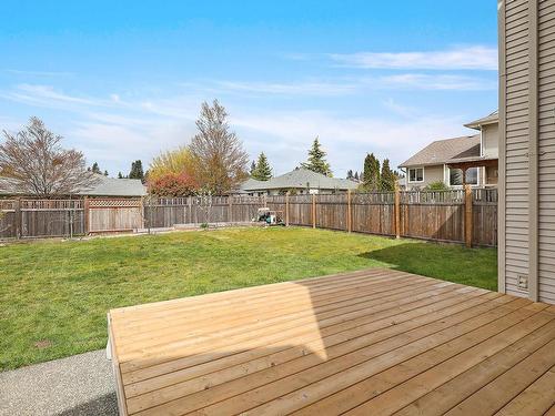 2131 Stirling Pl, Courtenay, BC - Outdoor With Deck Patio Veranda With Backyard