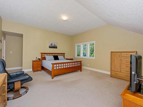 6-6054 York Rd, Duncan, BC - Indoor Photo Showing Bedroom