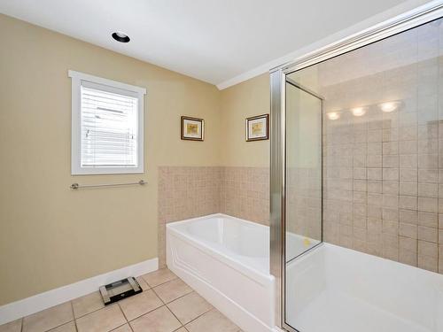 6-6054 York Rd, Duncan, BC - Indoor Photo Showing Bathroom