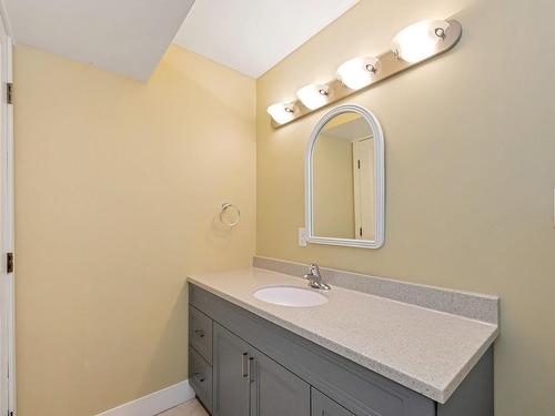 6-6054 York Rd, Duncan, BC - Indoor Photo Showing Bathroom