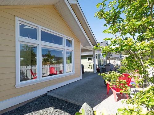 326 Edgewood Cres, Duncan, BC - Outdoor With Deck Patio Veranda