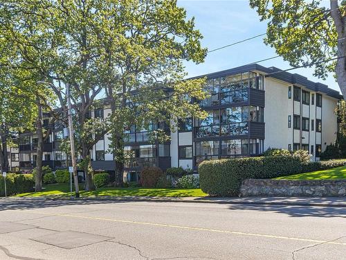 304-1665 Oak Bay Ave, Victoria, BC - Outdoor With Facade