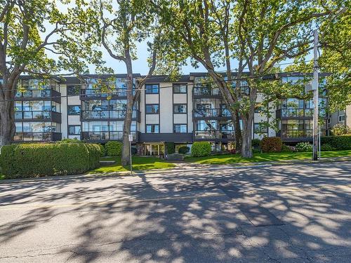 304-1665 Oak Bay Ave, Victoria, BC - Outdoor With Facade