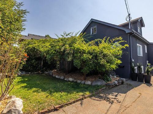 145 Sims Ave, Saanich, BC - Outdoor