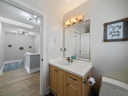 106-6800 Grant Rd West, Sooke, BC - Indoor Photo Showing Bathroom