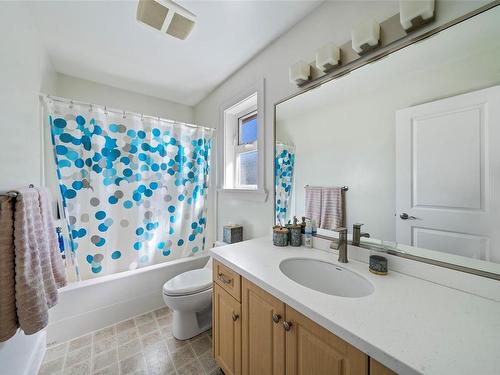 106-6800 Grant Rd West, Sooke, BC - Indoor Photo Showing Bathroom