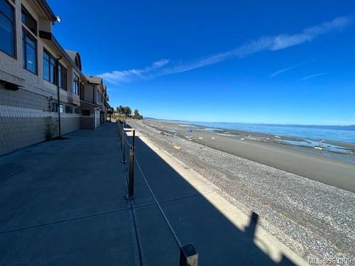 3109 Island Hwy West, Qualicum Beach, BC 