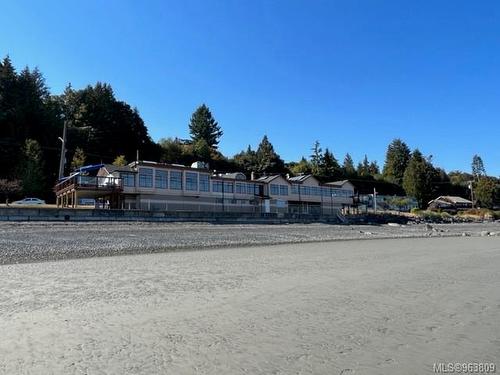 3109 Island Hwy West, Qualicum Beach, BC 