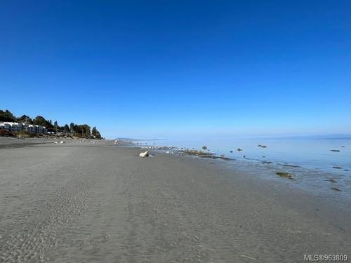 3109 Island Hwy West, Qualicum Beach, BC 