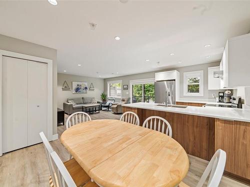 105-2096 Kennedy St, Sooke, BC - Indoor Photo Showing Dining Room