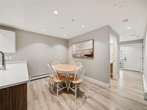 105-2096 Kennedy St, Sooke, BC - Indoor Photo Showing Dining Room