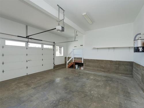 402 Latoria Rd, Colwood, BC - Indoor Photo Showing Garage