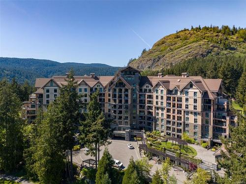 215-1400 Lynburne Pl, Langford, BC - Outdoor With Facade