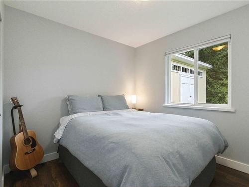 980 Creekside Crt, Central Saanich, BC - Indoor Photo Showing Bedroom