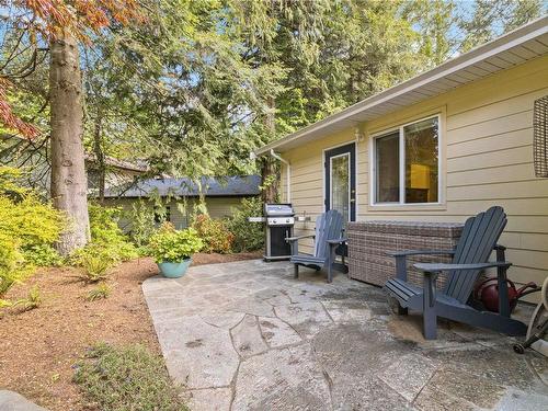 980 Creekside Crt, Central Saanich, BC - Outdoor With Deck Patio Veranda With Exterior