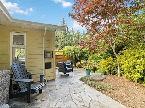 980 Creekside Crt, Central Saanich, BC - Outdoor With Exterior
