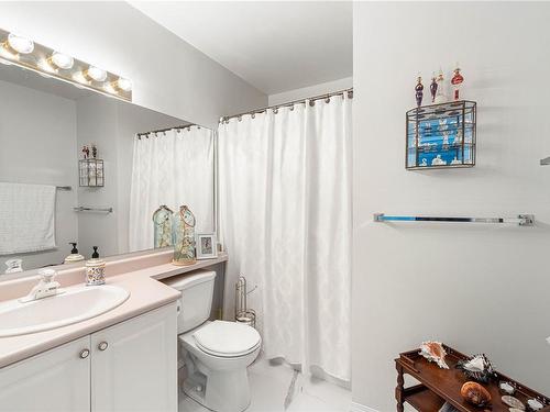 21-100 Gifford Rd, Ladysmith, BC - Indoor Photo Showing Bathroom