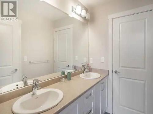 20372 121B Avenue, Maple Ridge, BC - Indoor Photo Showing Bathroom